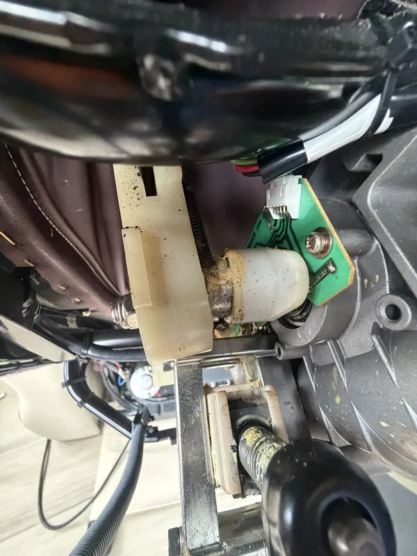 Gear housing and roller shaft inside the massage chair